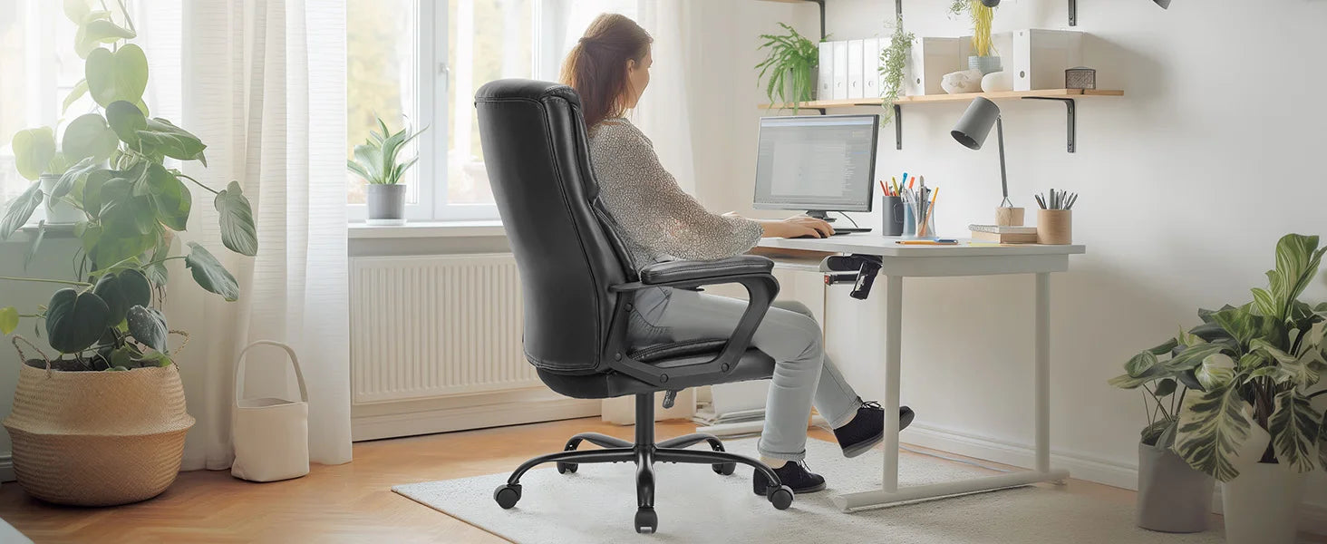 Black Swivel Gaming Chair with Padded Armrests